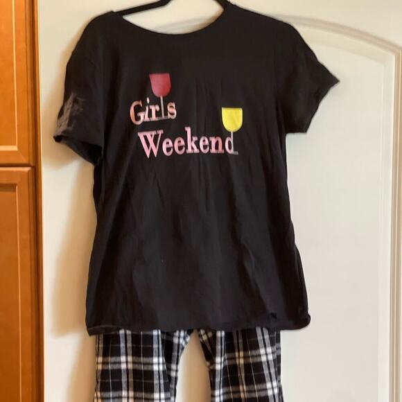 Hanes pj’s or daytime wear  2 pc- comfy-  100%pre shrunk - Picture 1 of 5
